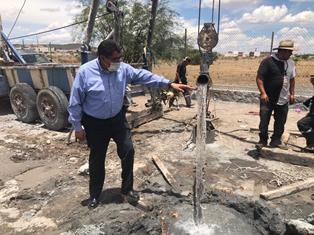 AVANZA POSITIVAMENTE EL POZO DE AGUA POTABLE EN LA COLONIA UNIVERSIDAD