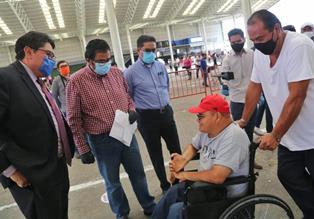 CON TARJETAS DE DESPENSA, GOBIERNO DE TELLO APOYA A TRANSPORTISTAS DE FRESNILLO