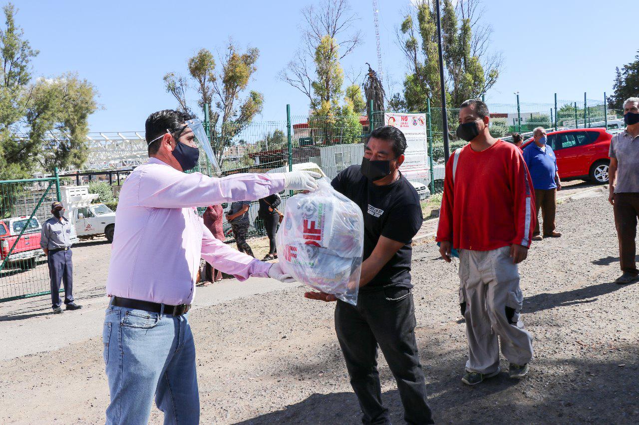 BOLEROS DE ZACATECAS Y GUADALUPE RECIBEN APOYOS ALIMENTARIOS DEL SEDIF ﻿