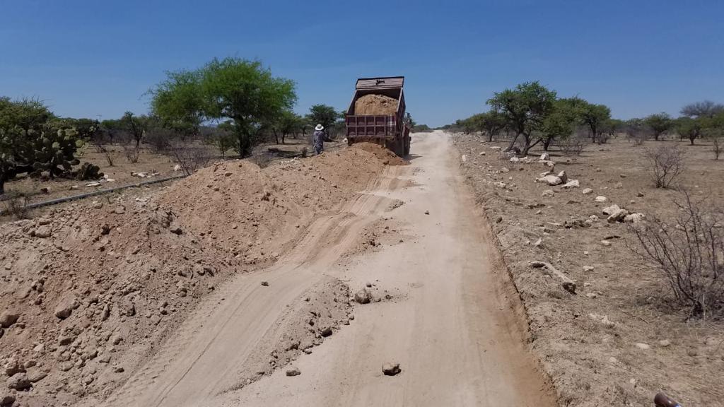 REALIZAN LABORES DE REVESTIMIENTO EN LA COMUNIDAD DE EL SAUCITO EN VILLANUEVA