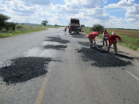 CON RESULTADOS, PROGRAMA DE BACHEO EN CARRETERAS Y CAMINOS DE ZACATECAS