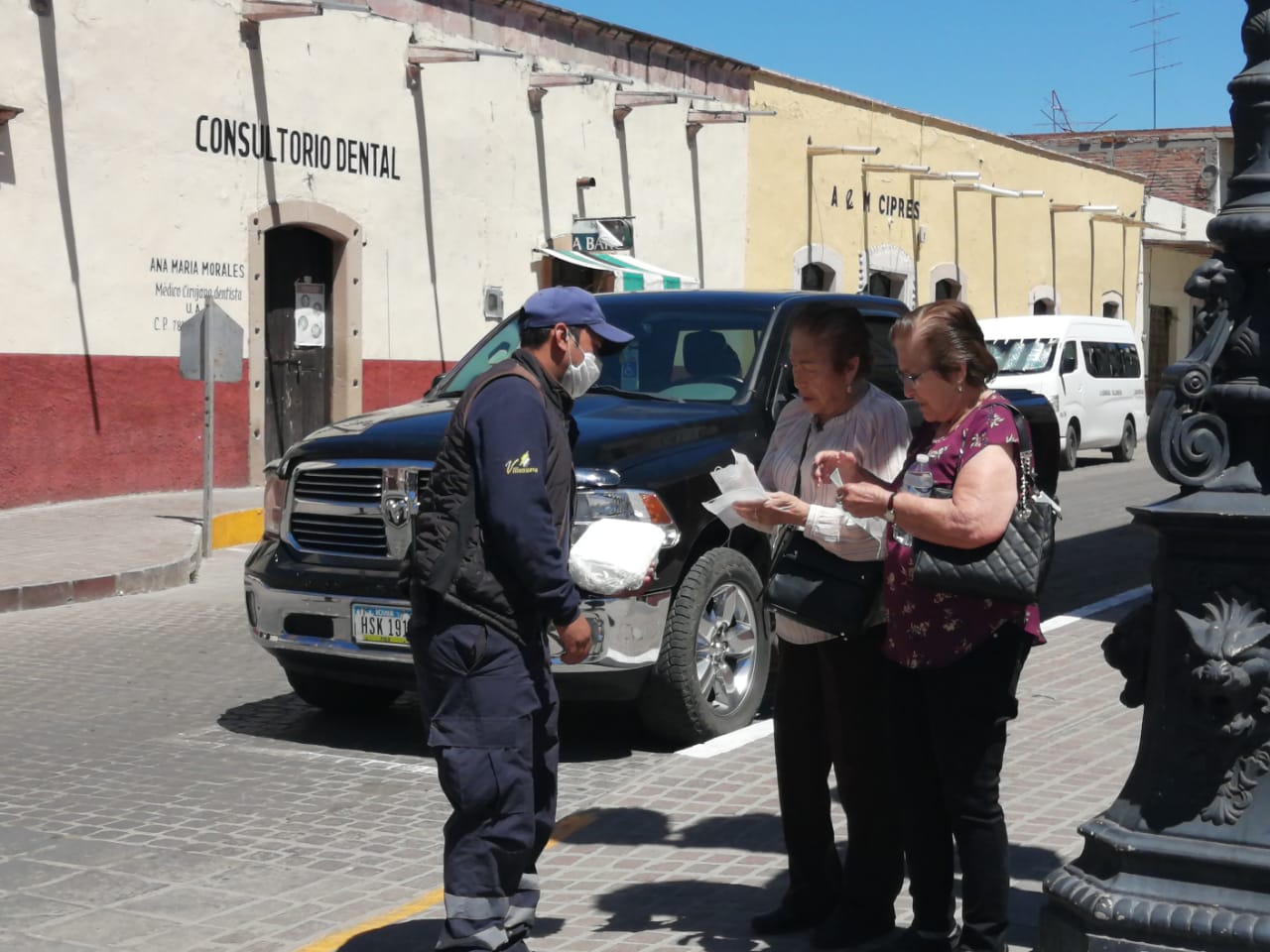 Regalaran 5000 cubrebocas a habitantes de Villanueva