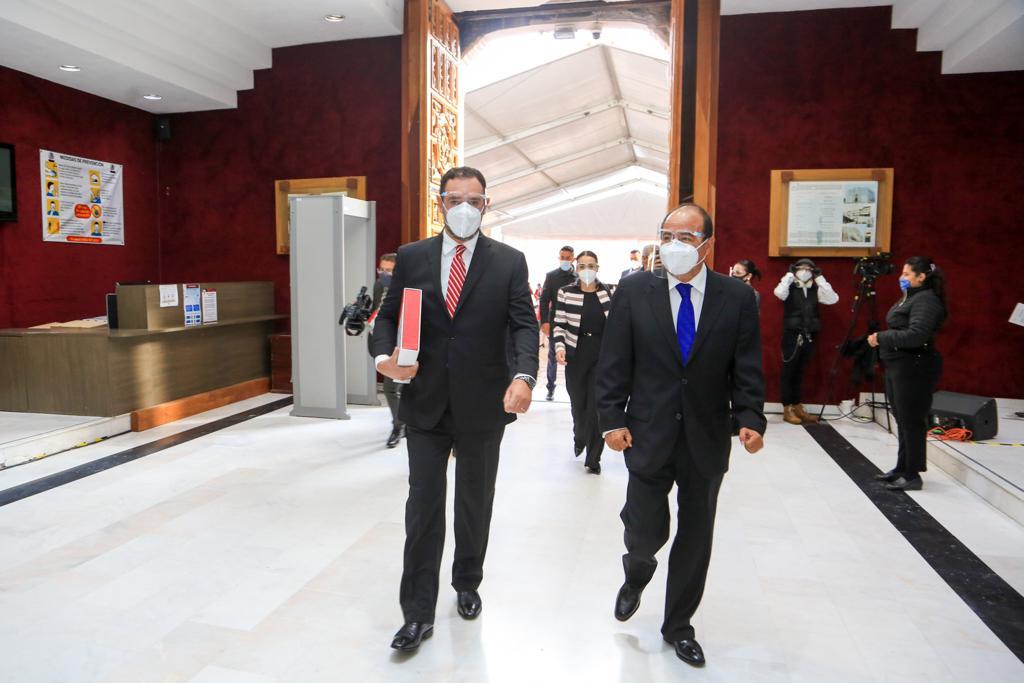 ATIENDE GOBERNADOR A ENTREGA DEL 4 INFORME DE SU GOBIERNO