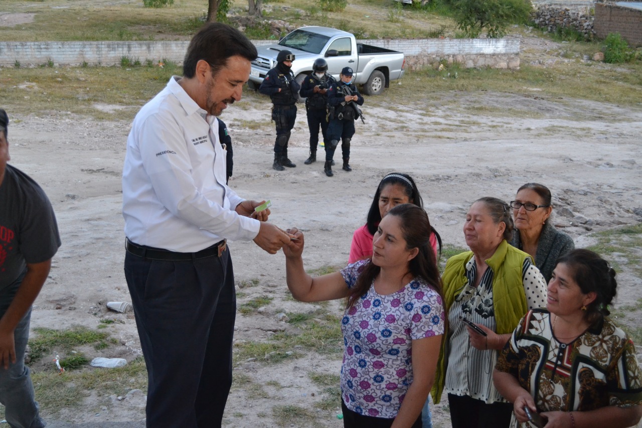 MIGUEL TORRES LLEVA INTERNET GRATUITO A LA COMUNIDAD DEL PANTANO