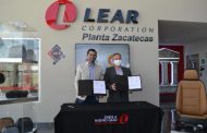 ACUERDAN IZEA Y LEAR CORPORATION FORTALECER ALFABETIZACIÓN ENTRE EMPLEADOS DE LA EMPRESA