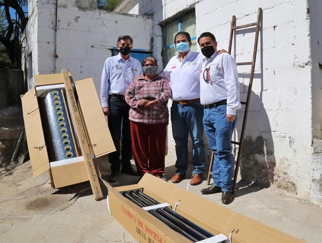 INICIA GOBIERNO ESTATAL ENTREGA DE CALENTADORES SOLARES
