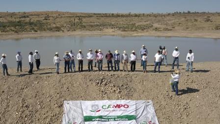 GOBIERNO ESTATAL APOYA A PRODUCTORES DE VILLA GARCÍA CON OBRAS PARA EL CAMPO