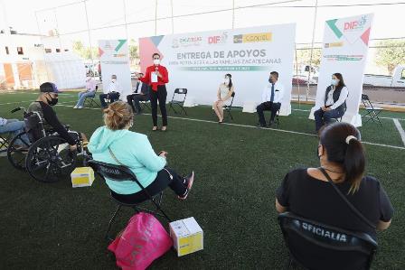 LLEVA SEDIF APOYOS ALIMENTARIOS A FAMILIAS DE JALPA