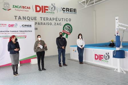 ENTREGA CRISTINA RODRÍGUEZ DE TELLO NUEVO TANQUE TERAPÉUTICO EN VALPARAÍSO
