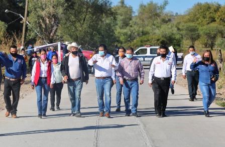 ENTREGA GOBIERNO ESTATAL INFRAESTRUCTURA SOCIAL EN MOMAX Y TEPECHITLÁN