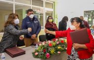 RECONOCEN A PROFESORES POR 30 AÑOS DE SERVICIO DOCENTE