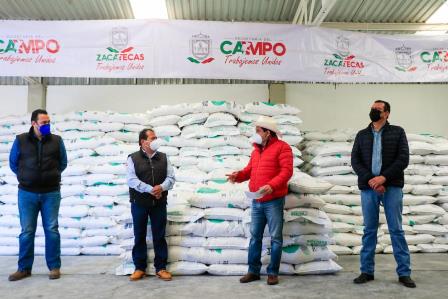 ATIENDE GOBIERNO DE TELLO NECESIDADES DE PRODUCTORES AGROPECUARIOS CON 4.1 MDP
