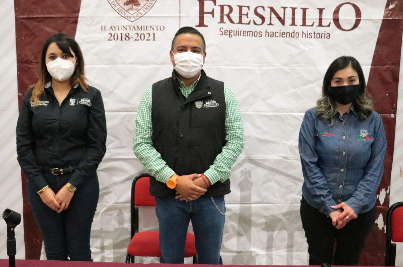 CAPACITAN A FUNCIONARIOS DE FRESNILLO SOBRE MEJORA REGULATORIA