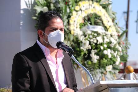HONRAN LA MEMORIA DEL BENEMÉRITO DE LAS AMÉRICAS