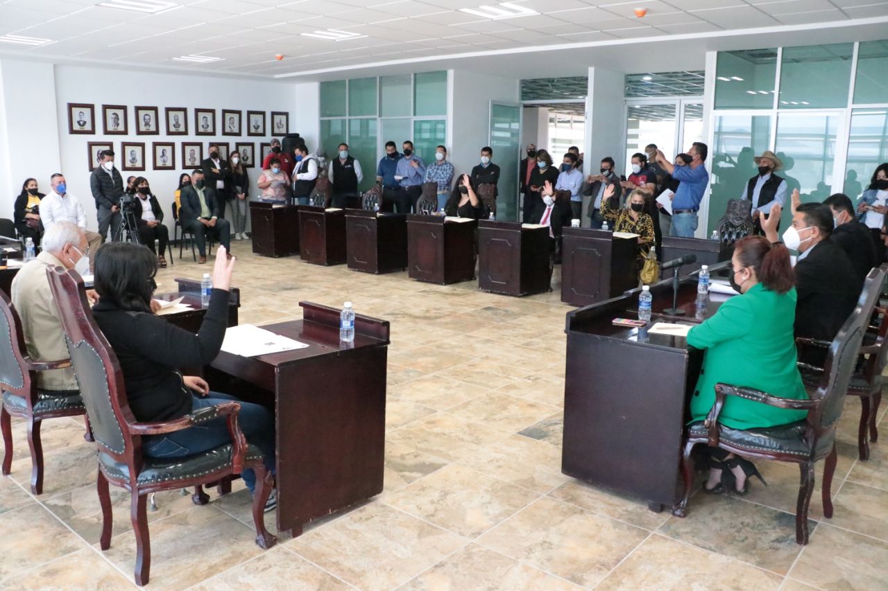 TOMAN PROTESTA A LOS NUEVOS INTEGRANTES DEL CABILDO