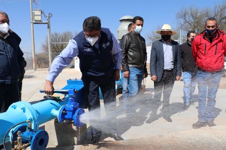 SAÚL MONREAL CUMPLE, AUMENTA EL CAUDAL DEL AGUA POTABLE Y LLEVA EL VITAL LÍQUIDO A LA ZONA NORTE