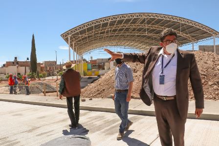 SAÚL MONREAL SUPERVISA OBRAS EN LA CABECERA MUNICIPAL