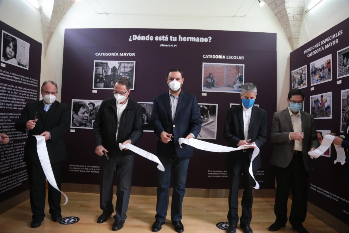 ENCABEZA GOBERNADOR APERTURA DE LA EXPOSICIÓN FOTOGRÁFICA “¿DÓNDE ESTÁ TU HERMANO?”