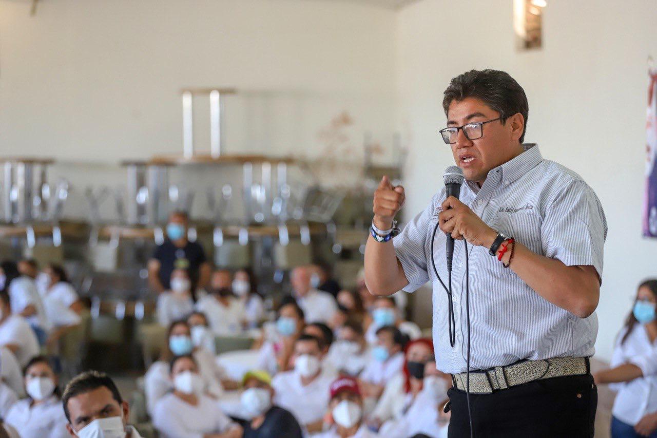 CONMEMORA SAÚL MONREAL DÍA DEL TRABAJO CON INTEGRANTES DEL SECTOR SALUD