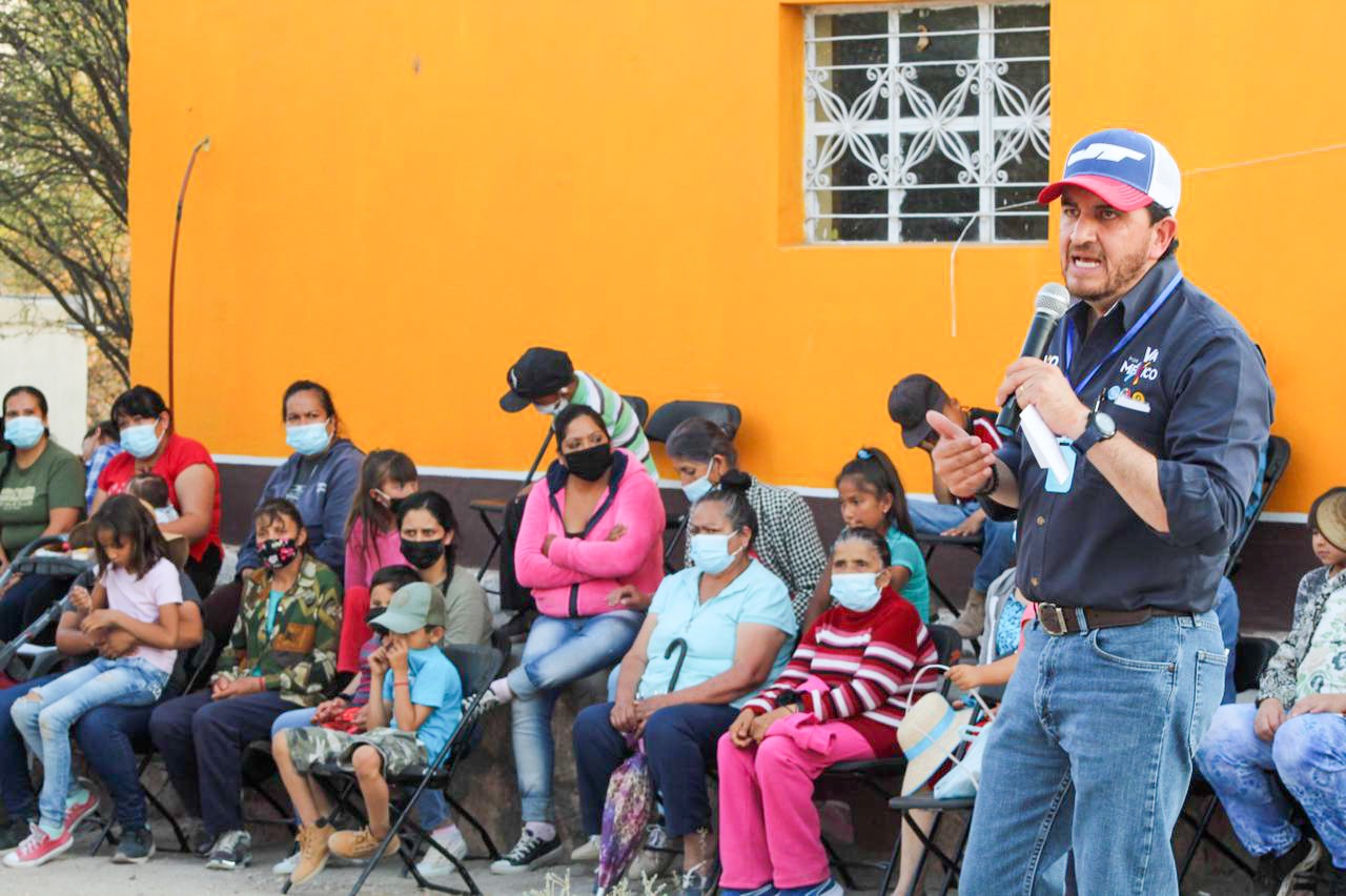 Mejorar servicios básicos y crear un área deportiva digna para Tapias de Santa Cruz: Javo Torres