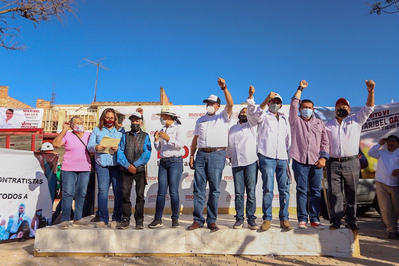 RECIBEN CON AMBIENTE FESTIVO A SAÚL MONREAL EN LA COLONIA ESPARZA