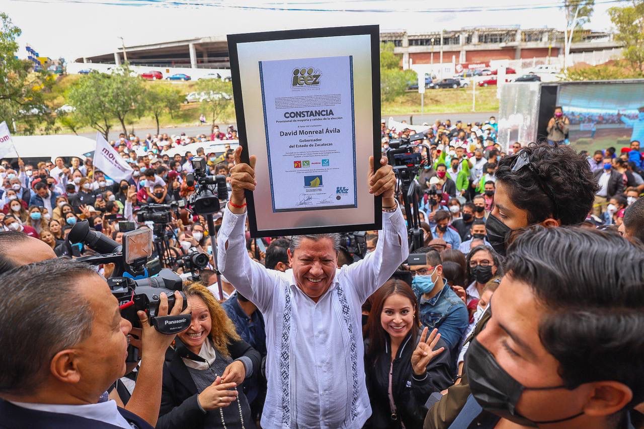 Recibe David Monreal constancia como gobernador electo: “Inicia la transformación de Zacatecas”