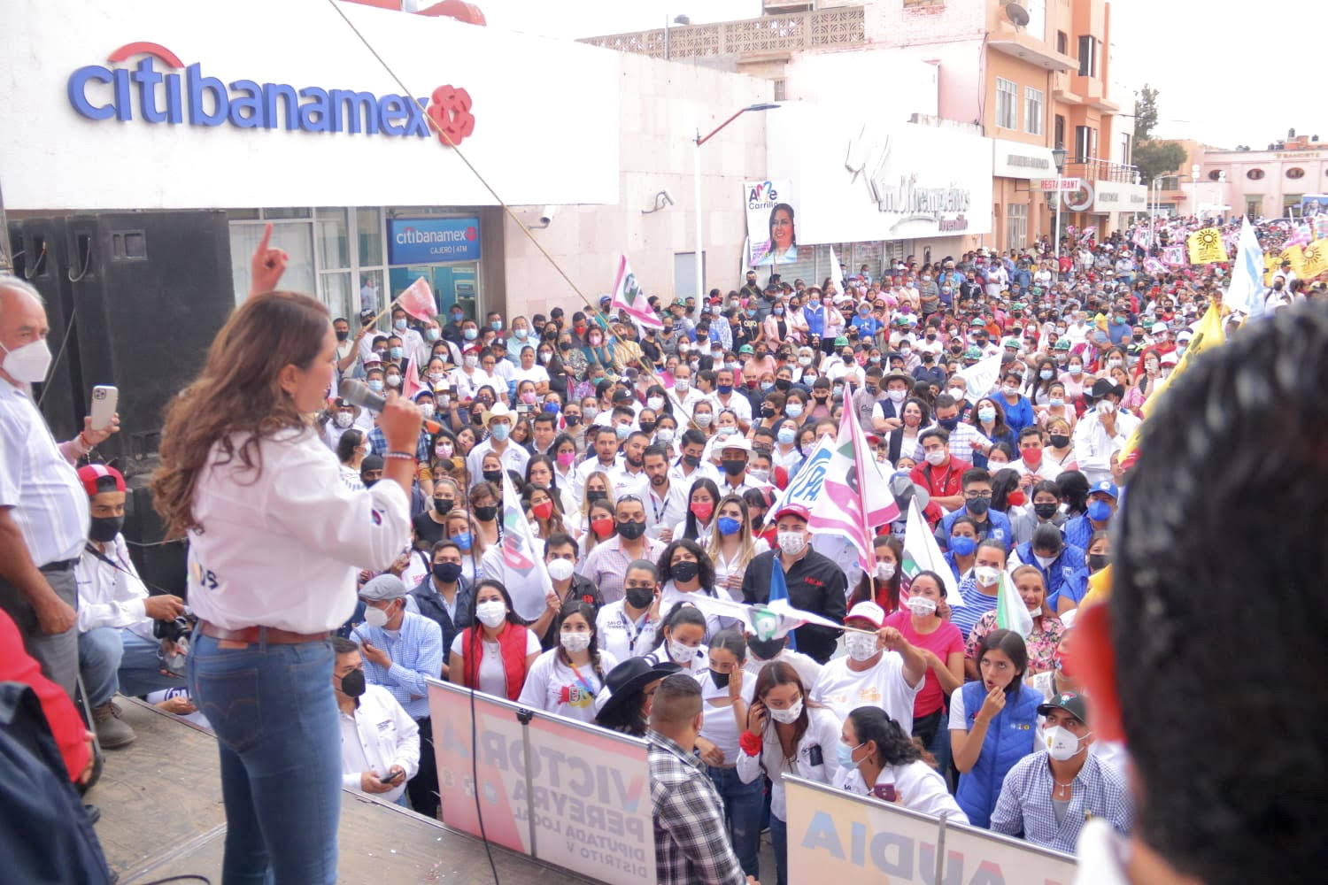 CONTIGO EN FRESNILLO SOMOS MÁS: CASTORENA