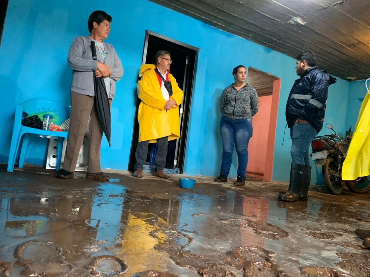Autoridades Municipales se hacen presentes en comunidades afectadas por intensas lluvias.
