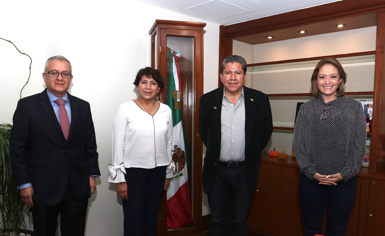 Se reúne David Monreal con Delfina Gómez, secretaria de Educación
