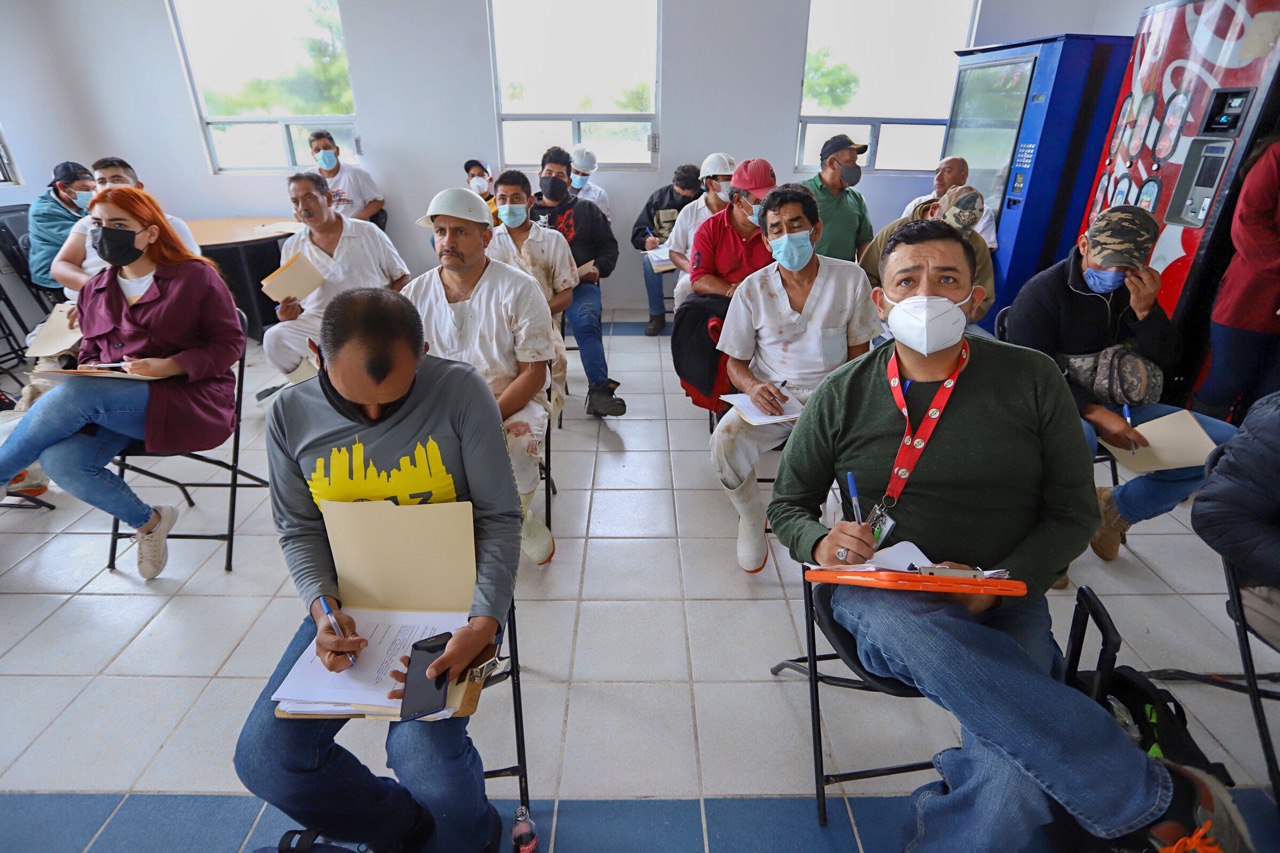 CAPACITAN A TRABAJADORES DEL RASTRO TIF SOBRE LA CERO TOLERANCIA AL ACOSO Y HOSTIGAMIENTO SEXUAL