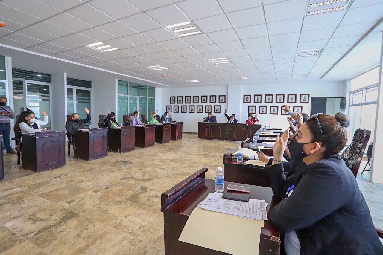 APRUEBA EL CABILDO QUE EL TEATRO ECHEVERRÍA SEA EL RECINTO OFICIAL PARA EL TERCER INFORME DE GOBIERNO