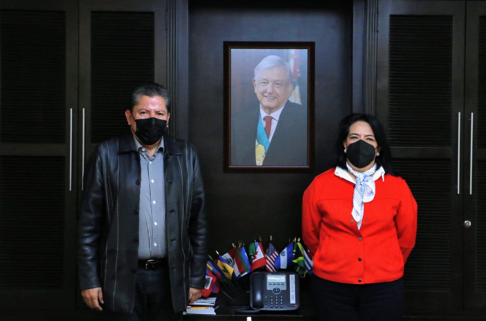 Se reúnen el gobernador electo David Monreal y María del Rocío García, titular del Sistema Nacional DIF