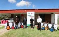 APOYA SEDIF CON INSTRUMENTOS MUSICALES A NIÑAS Y NIÑOS