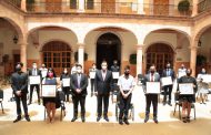 ENTREGA GOBERNADOR ALEJANDRO TELLO EL PREMIO ESTATAL DE LA JUVENTUD 2021