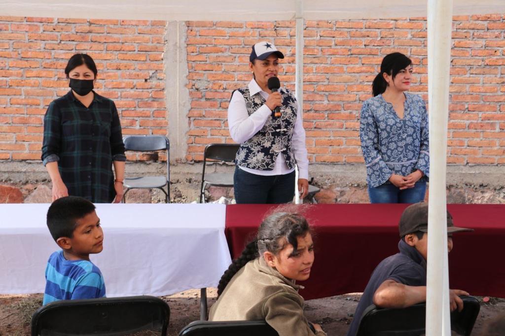 CELEBRA SIPINNA FRESNILLO A LOS NIÑOS DE LAS LADRILLERAS