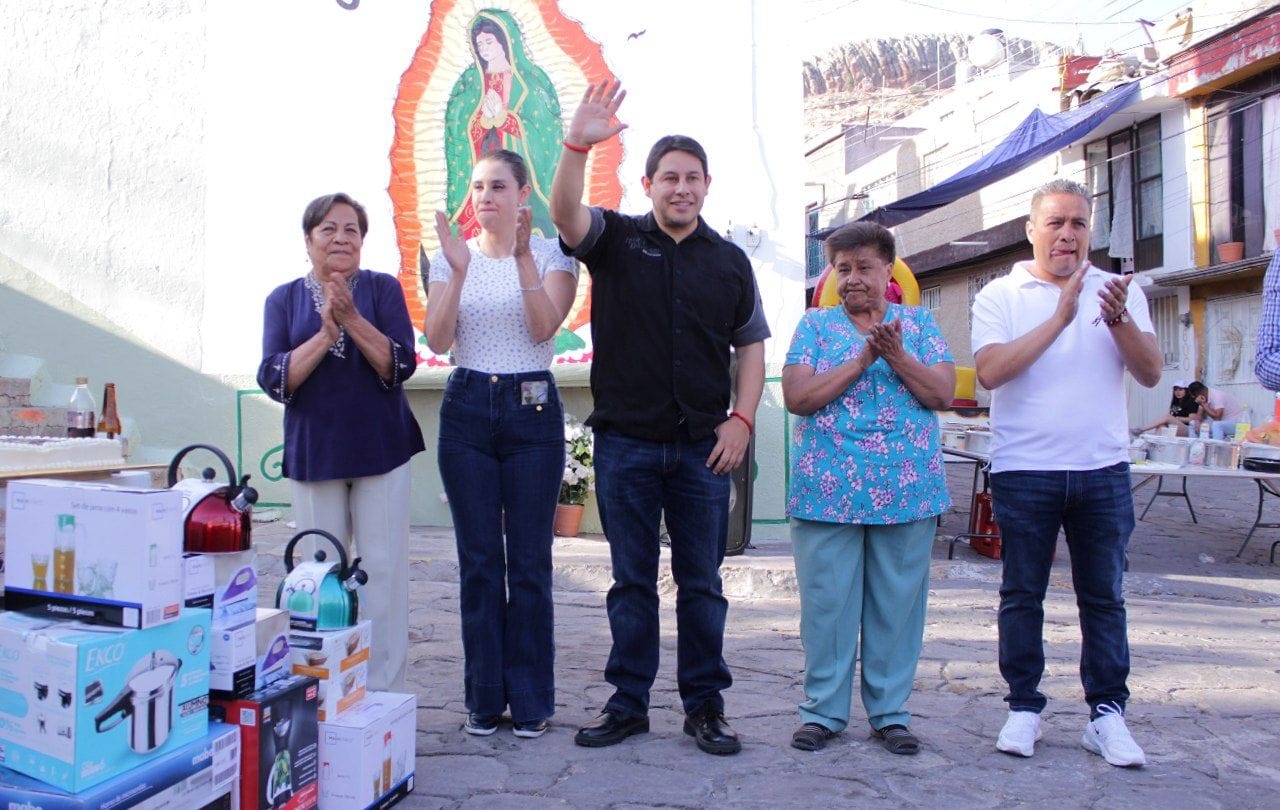 INICIA ALCALDE JORGE MIRANDA FESTEJOS DEL DÍA DE LA MADRE EN LA MARIANITA