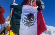 Fresnillense conquista el Everest