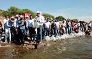 Entrega Gobernador David Monreal Ávila apoyos para reactivación rural a pescadores de Tabasco