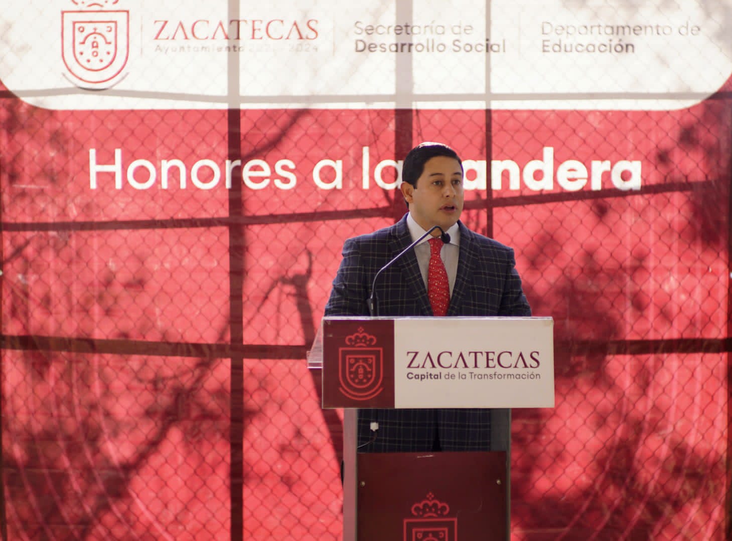 FIJAN AUTORIDADES MUNICIPALES COMPROMISOS DE MEJORA EN INFRAESTRUCTURA EN LA SECUNDARIA FEDERAL NO. 3