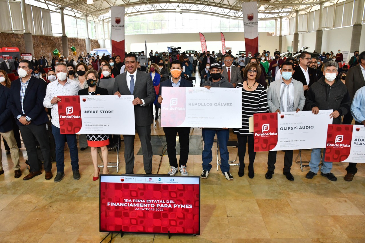 Participa Julio César Chávez en Feria Estatal de Financiamiento para PyMes