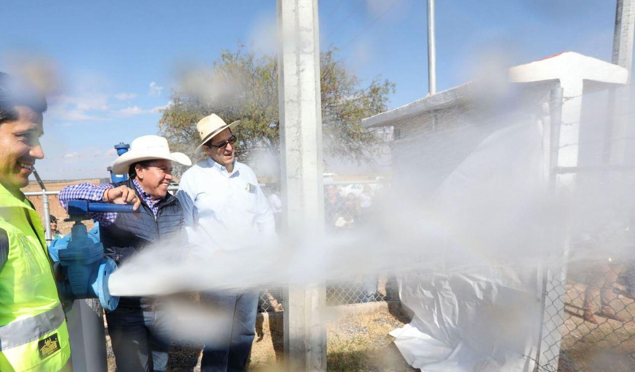 Inaugura Gobernador David Monreal pozo que abastecerá de agua a la población de Tacoaleche