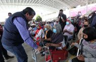 “Estoy muy contenta porque me dieron mi ayudita”: María Concepción tras recibir su Pensión para el Bienestar de manos del Gobernador David Monreal