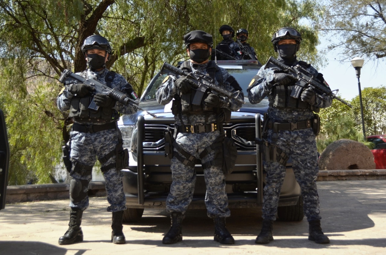 Detiene Metropol a dos personas en Guadalupe por la posesión de probable droga