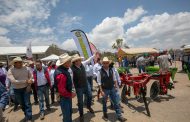 Lleva Gobernador David Monreal apoyos directos al sureste zacatecano con la décima Feria Agropecuaria Regional en Pinos