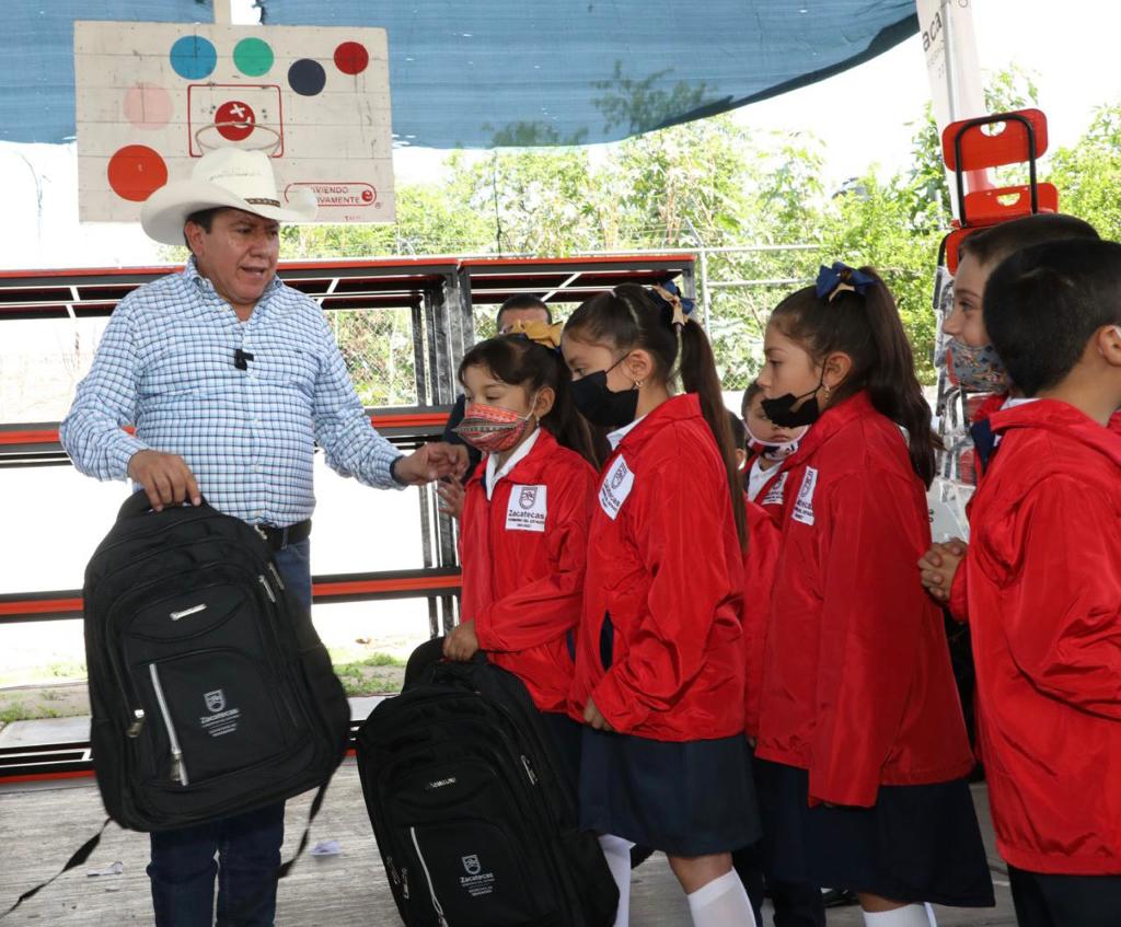 En reconocimiento a la niñez zacatecana, anuncia Gobernador David Monreal la Beca de Excelencia