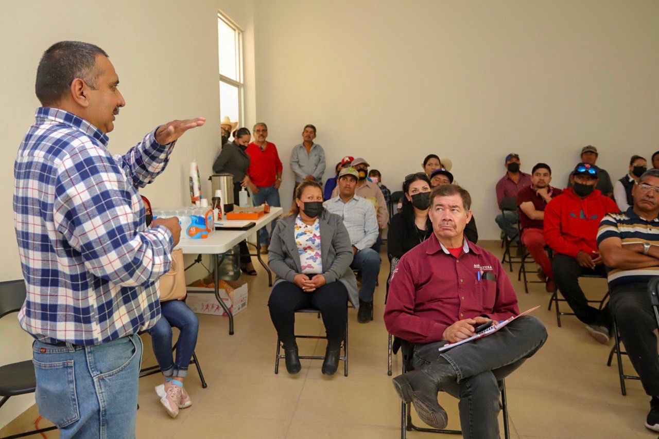 OFRECEN CAPACITACIÓN SOBRE LA TECNIFICACIÓN DEL RIEGO EN EL CAMPO FRESNILLENSE