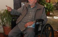A sus 103 años, Don Bernardo Flores recibe una nueva silla de ruedas de parte del Gobernador David Monreal
