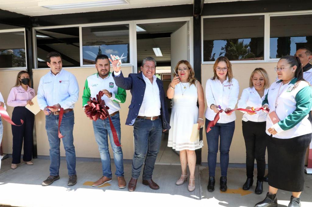 Gobernador David Monreal y Gobierno de México rehabilitan infraestructura educativa en Cuauhtémoc