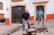 TRABAJA SERVICIOS PÚBLICOS EN BACHEO REGULAR E IRREGULAR EN LA CAPITAL