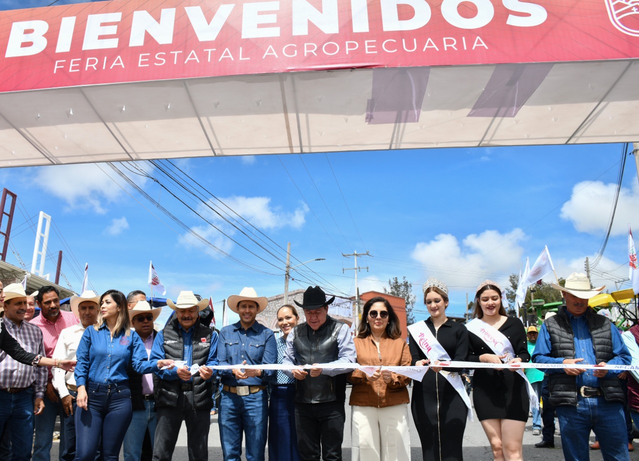 Acompaña Julio César Chávez al Gobernador, David Monreal, en inauguración de exposiciones feriales